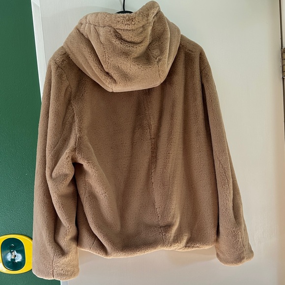 Vince Tan Faux Fur Hooded Jacket - Picture 2 of 5